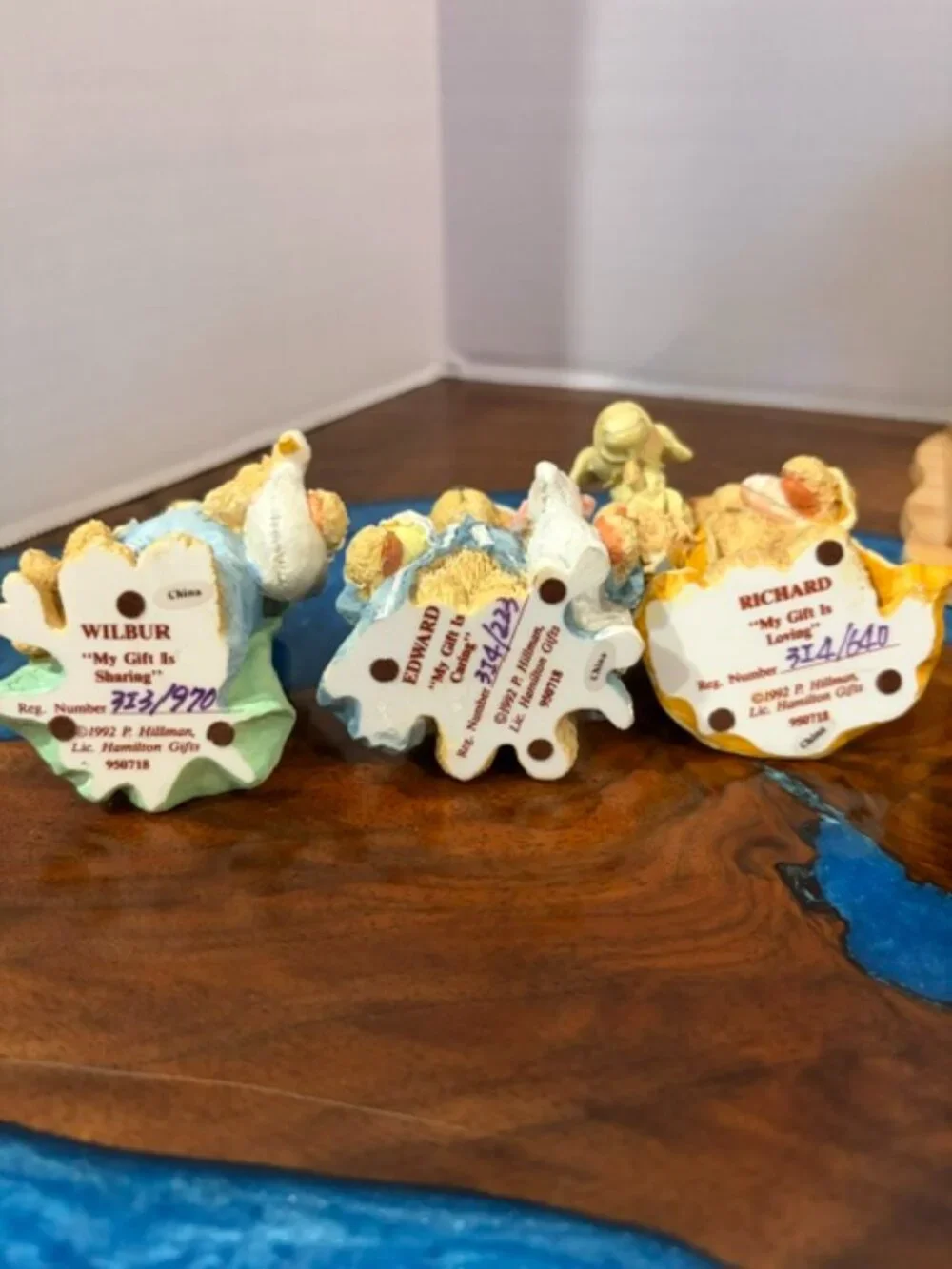 Cherished Teddies 11 Piece Nativity Set with Creche